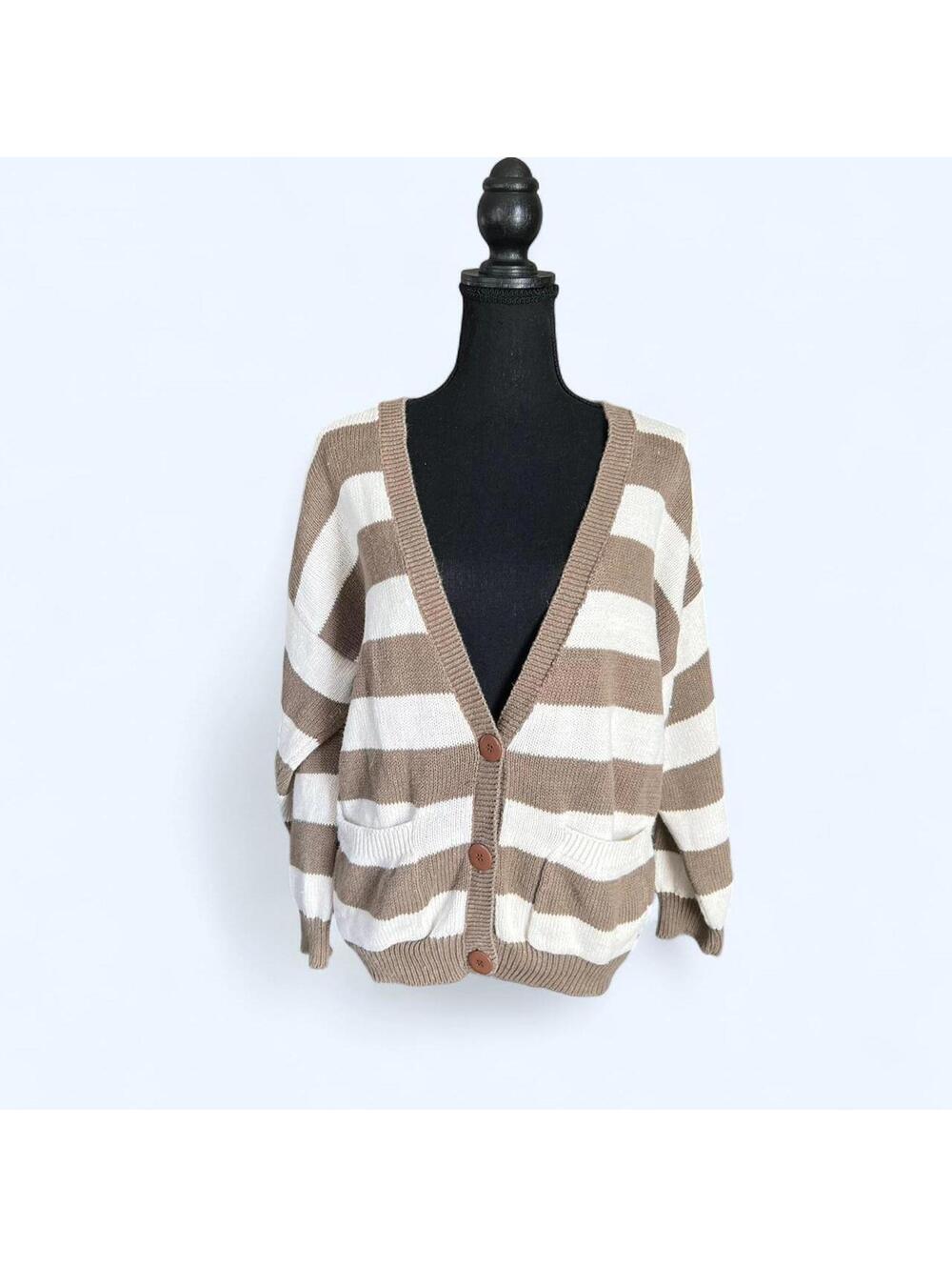 Vintage 90s neutral striped cardigan 16th Street cozy oversized size small 🤎